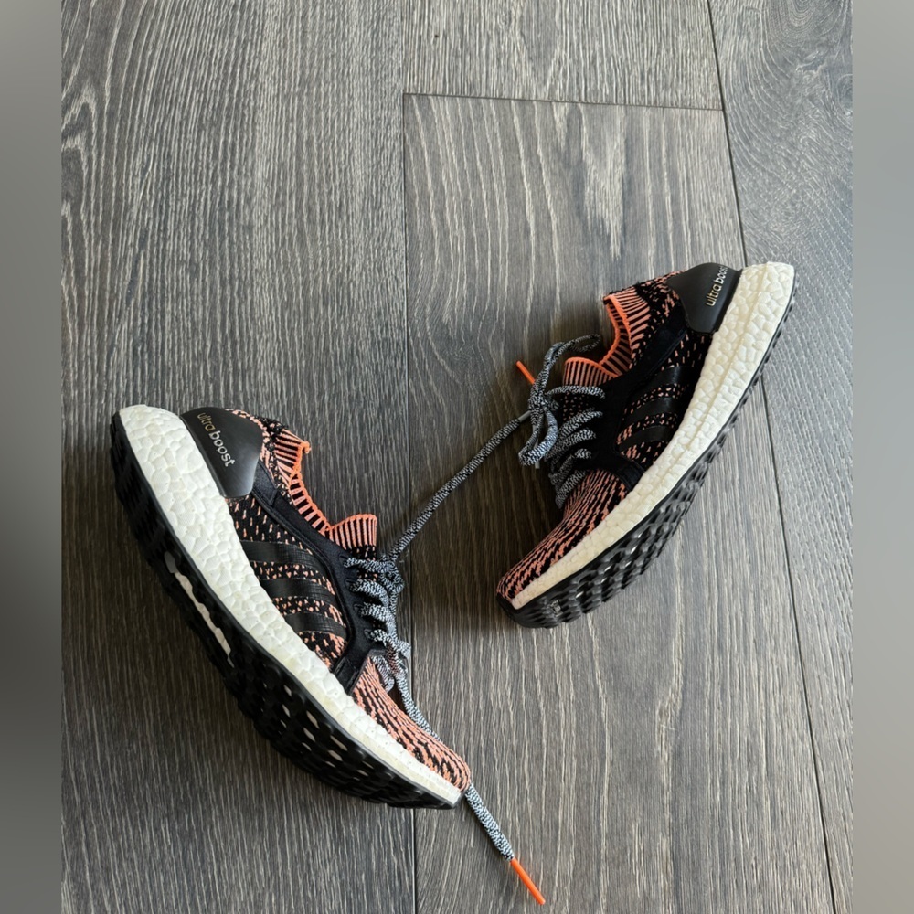 adidas Ultra Boost X in Glow Orange Size 5 - Picture 2 of 11